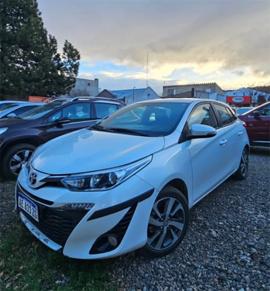 Nuto_automotores_en_La_guia_Esquel