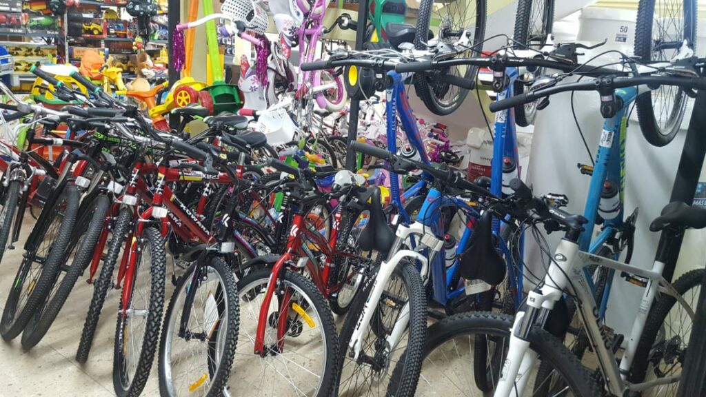 salon alberto neira en la guia esquel