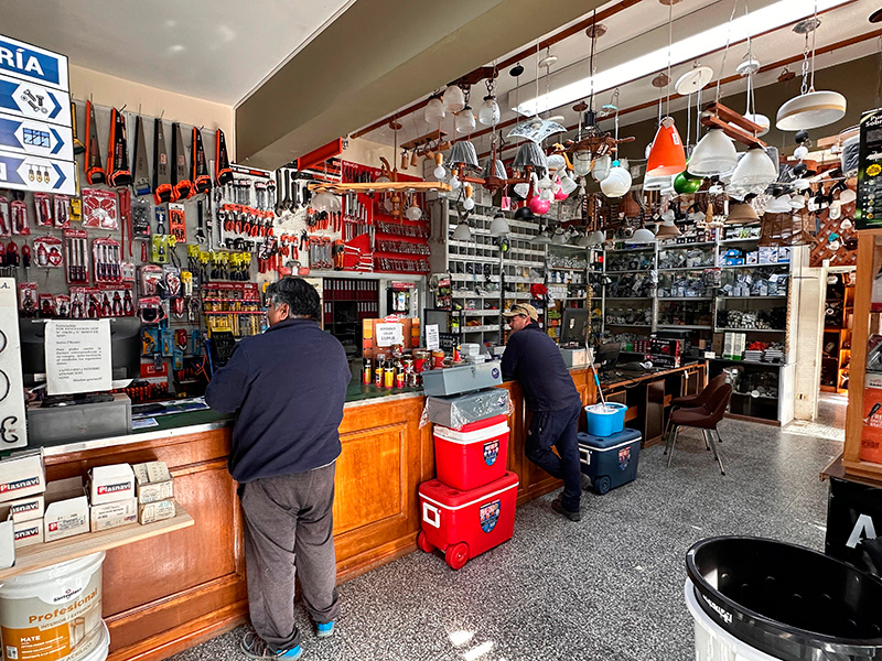 Corralon_Pasquini_en_la_Guia_Esquel