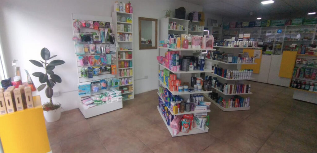 Farmacia_Wuest_en_La_Guia_Esquel