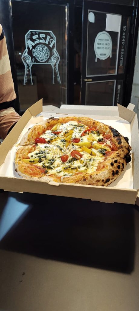 Silvestre_Pizza_de_Masa_madre_en_La_guia_Esquel