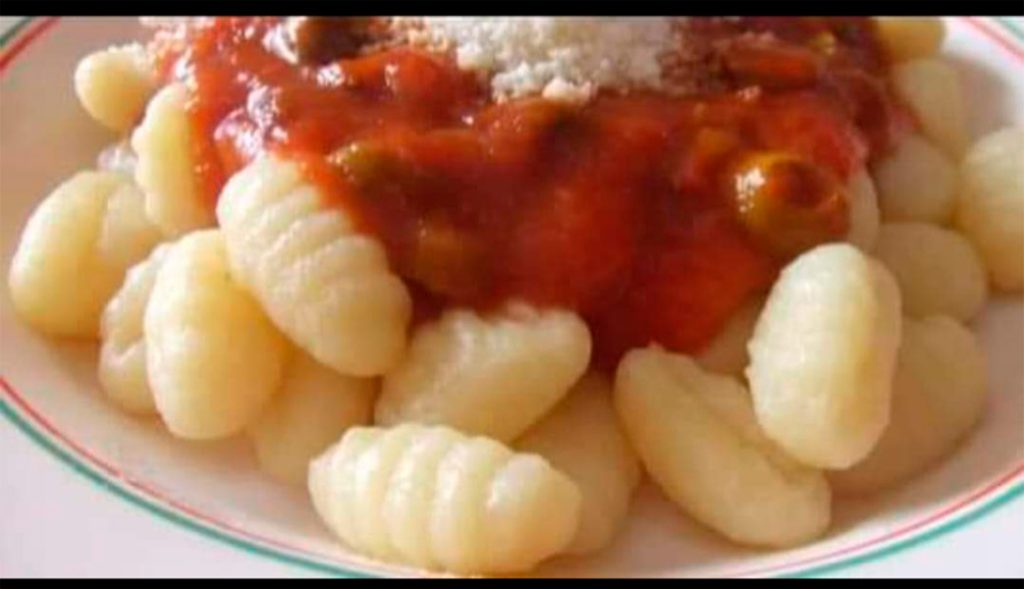 Camila Pastas en La Guia Esquel