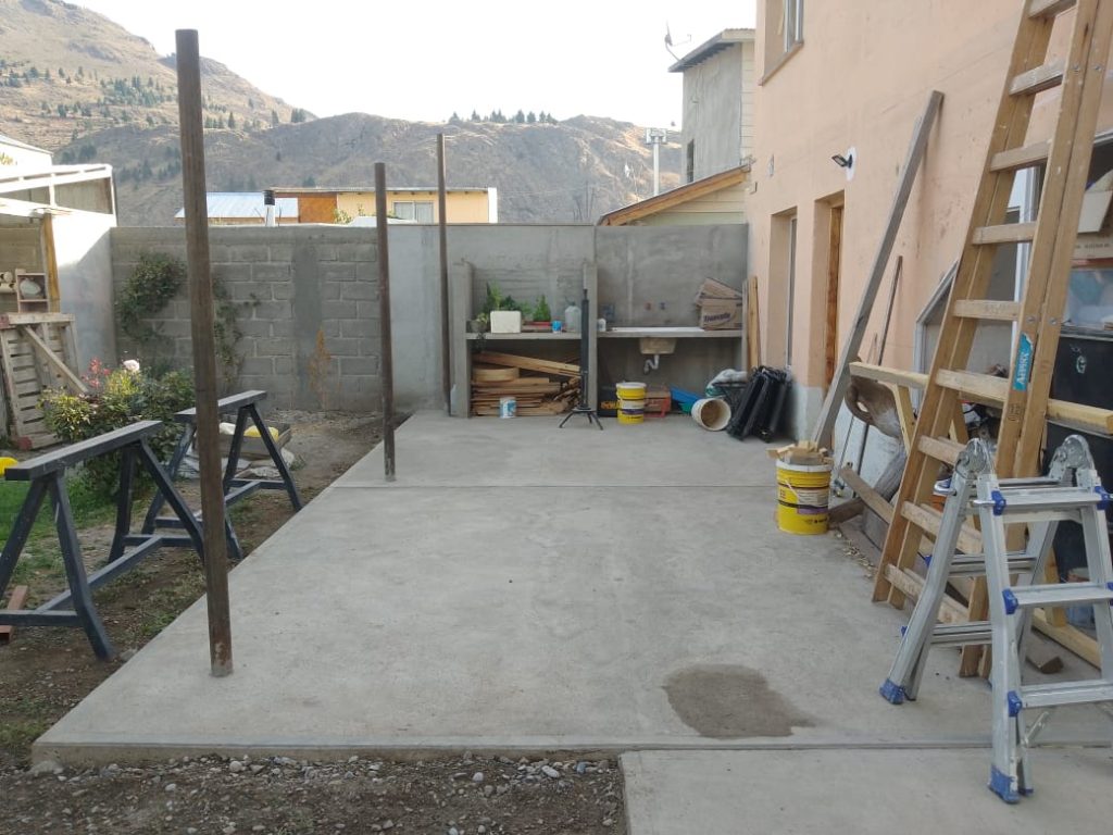 Juan Construye_ Constructora_ en La Guia Esquel