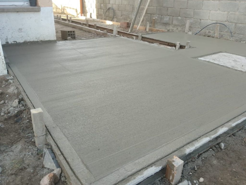 Juan Construye_ Constructora_ en La Guia Esquel