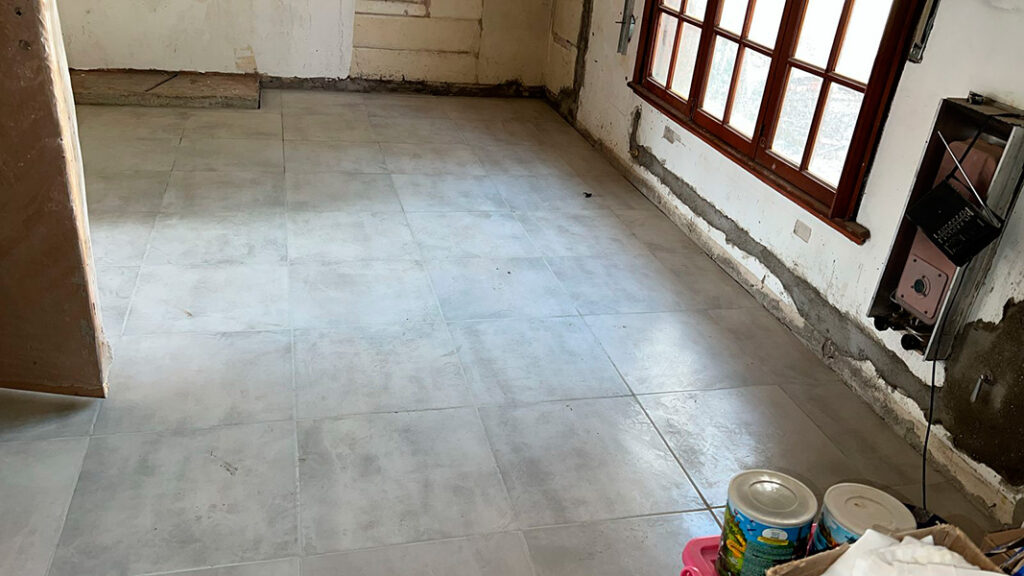 Rojas_construcciones_en_la_guia_Esquel