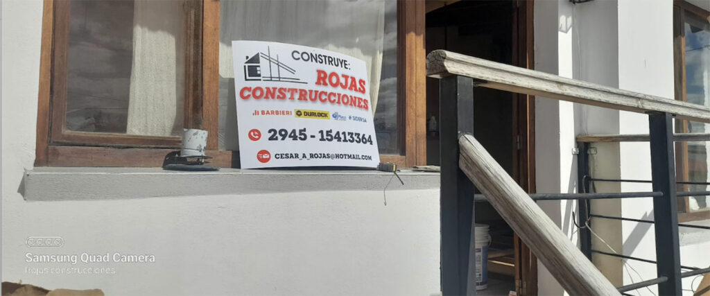 Rojas_construcciones_en_la_guia_Esquel