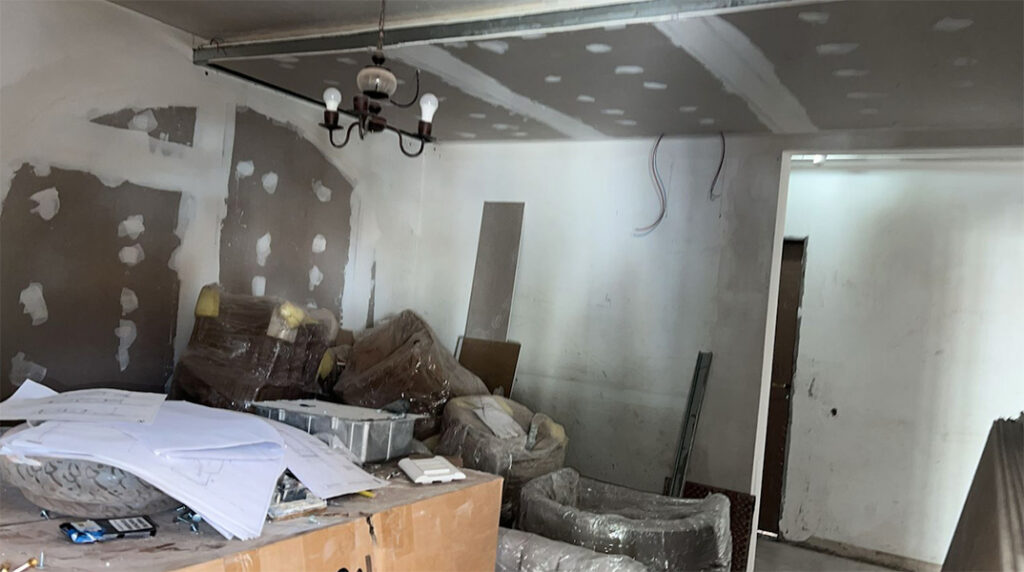 Rojas_construcciones_en_la_guia_Esquel