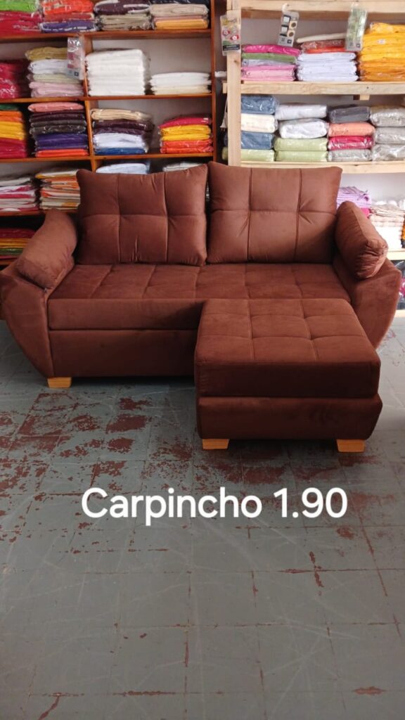 Juliar_muebleria_en_La_Guia_Esquel