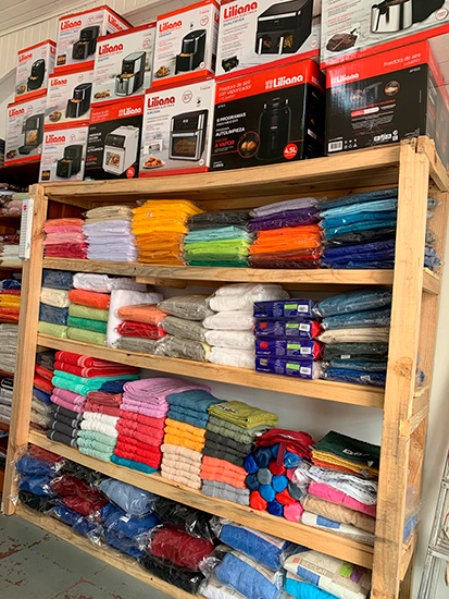 Juliar_muebles_en_La_Guiua_Esquel_