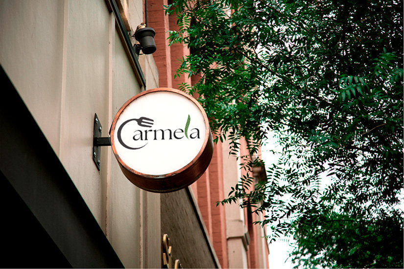 Caro_comunica_en_La_Guia_Esquel_1