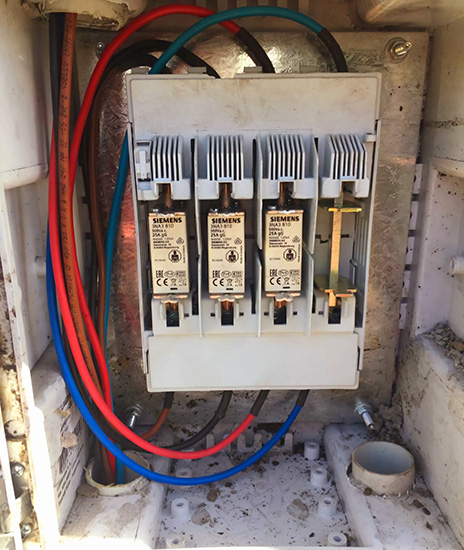 Servicio_tecnico_electrico_en_La_Guia_Esquel_18