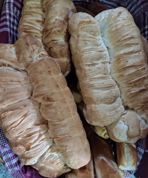 yayi_panificados_y_fabrica_de_embutidos_panaderia_esquel_esquel (1)