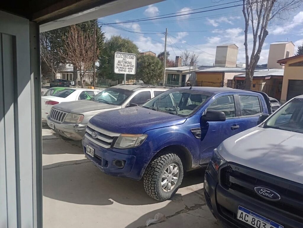 Electricidad_del_automotor_en_la_guia_Esquel_